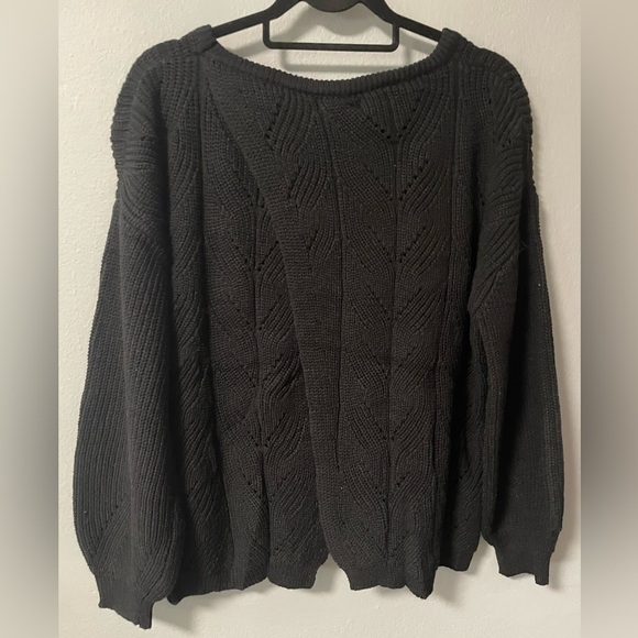 NWT Miracle Cross Over Open Back Textured Knit Black Sweater. Size S/M - Picture 3 of 9